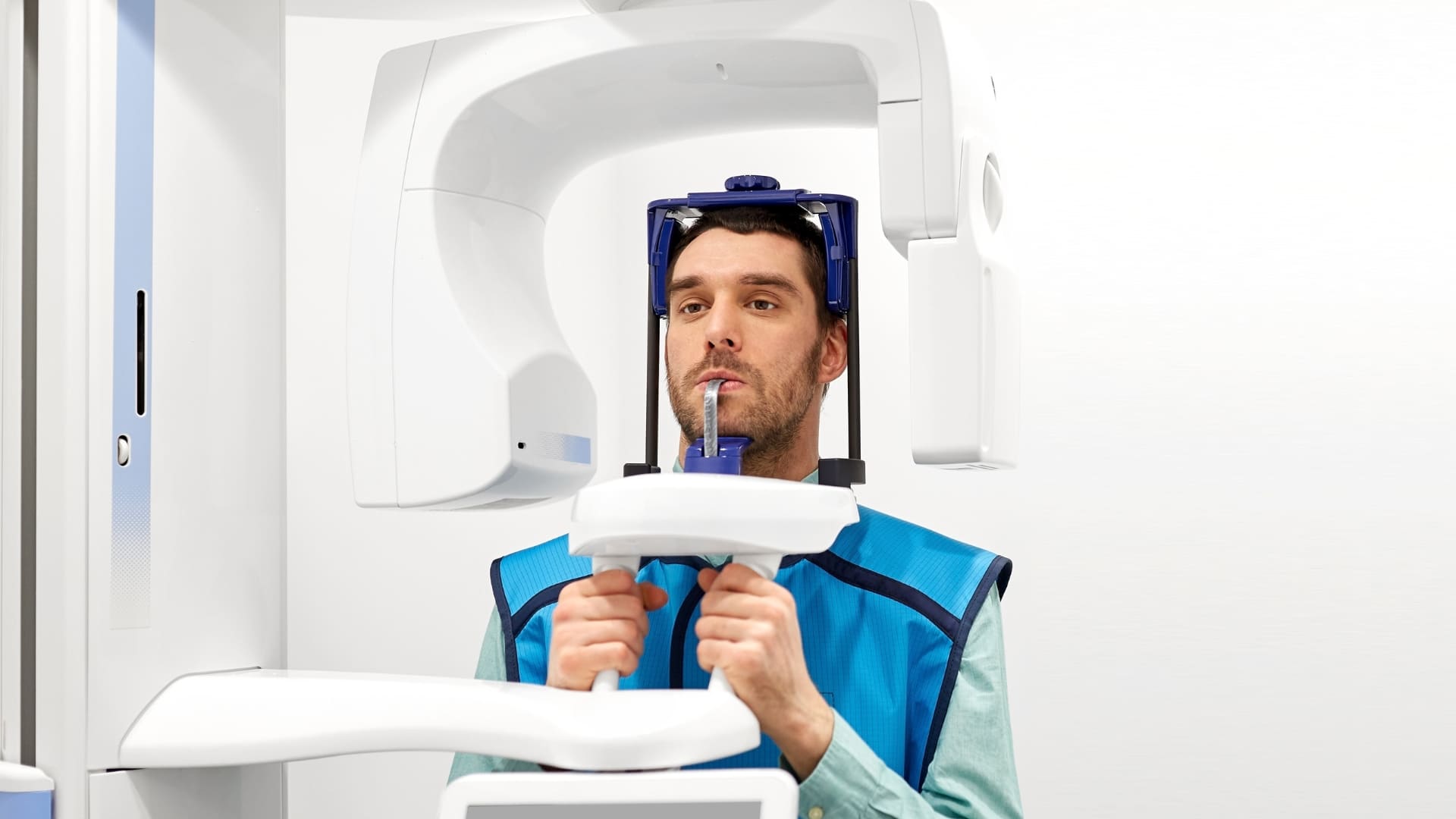 implantes dentales sevilla